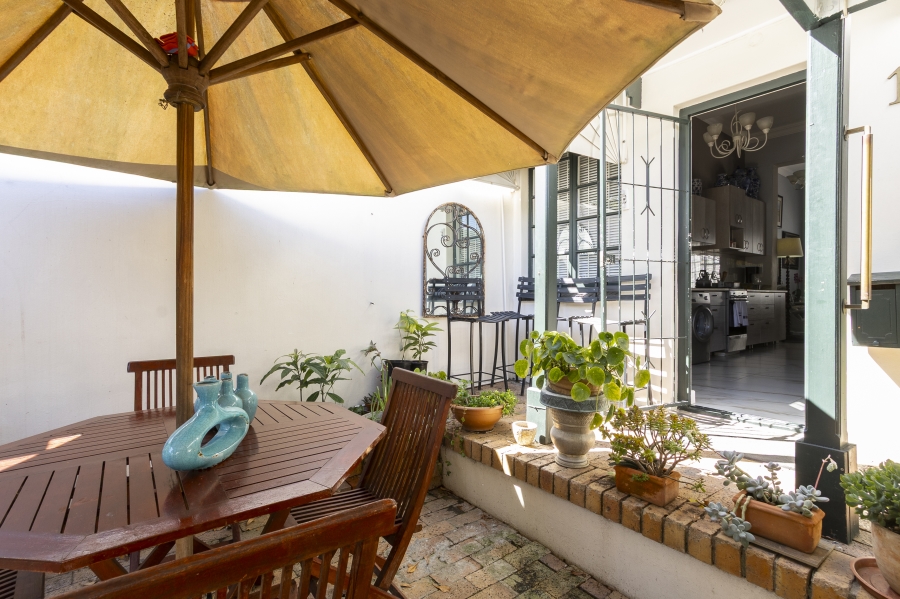 1 Bedroom Property for Sale in Onder Papegaaiberg Western Cape